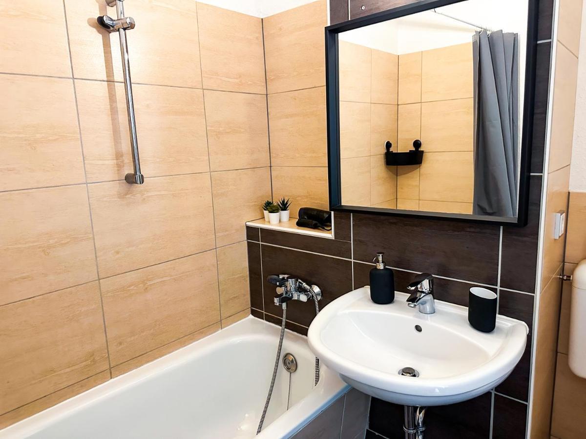 Modernes Apartment Naehe Chemnitz Wifi Netflix Neukirchen  Exterior foto